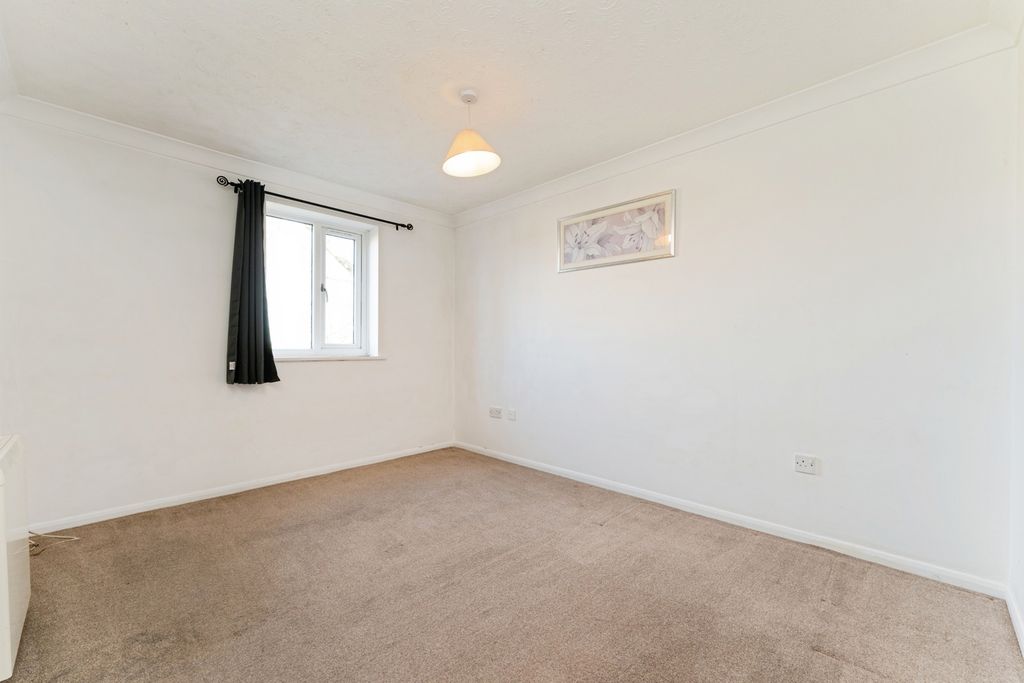 Property photo 3 of 18 Photo
