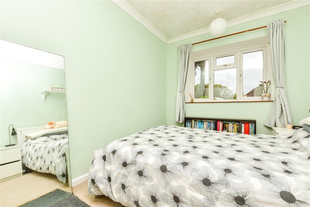 Property photo 3 of 10 Bedroom 2