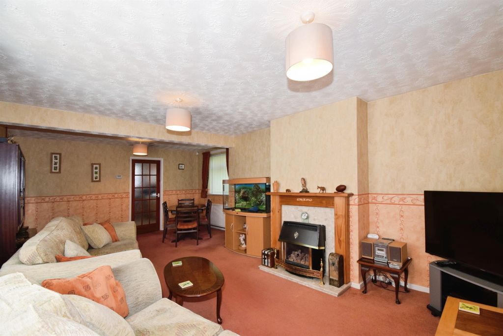 Property photo 2 of 21