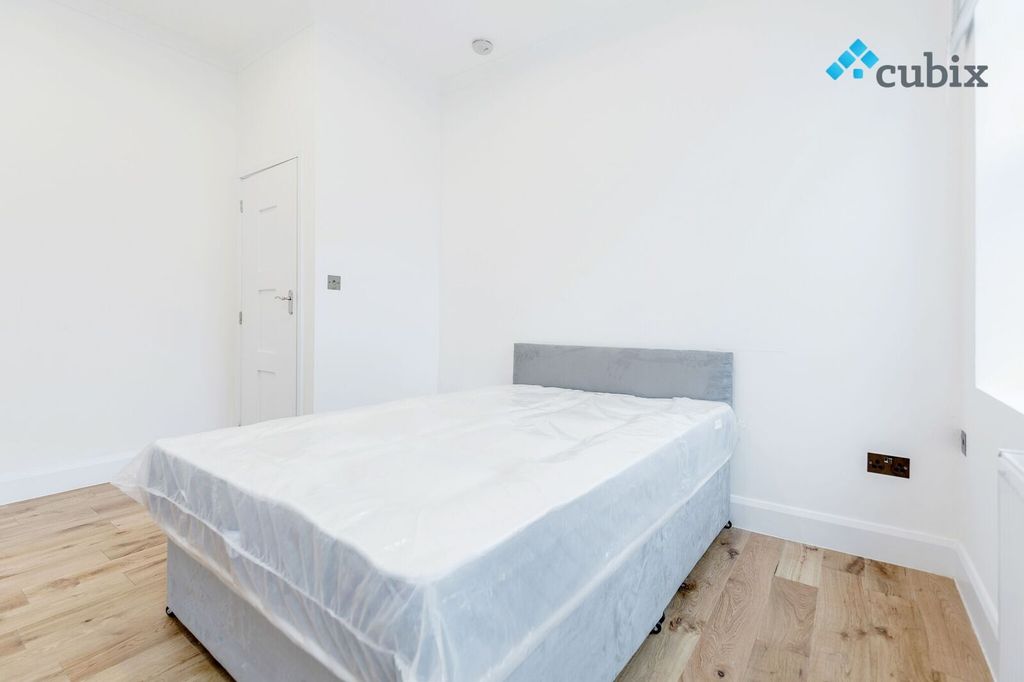 Property photo 1 of 28