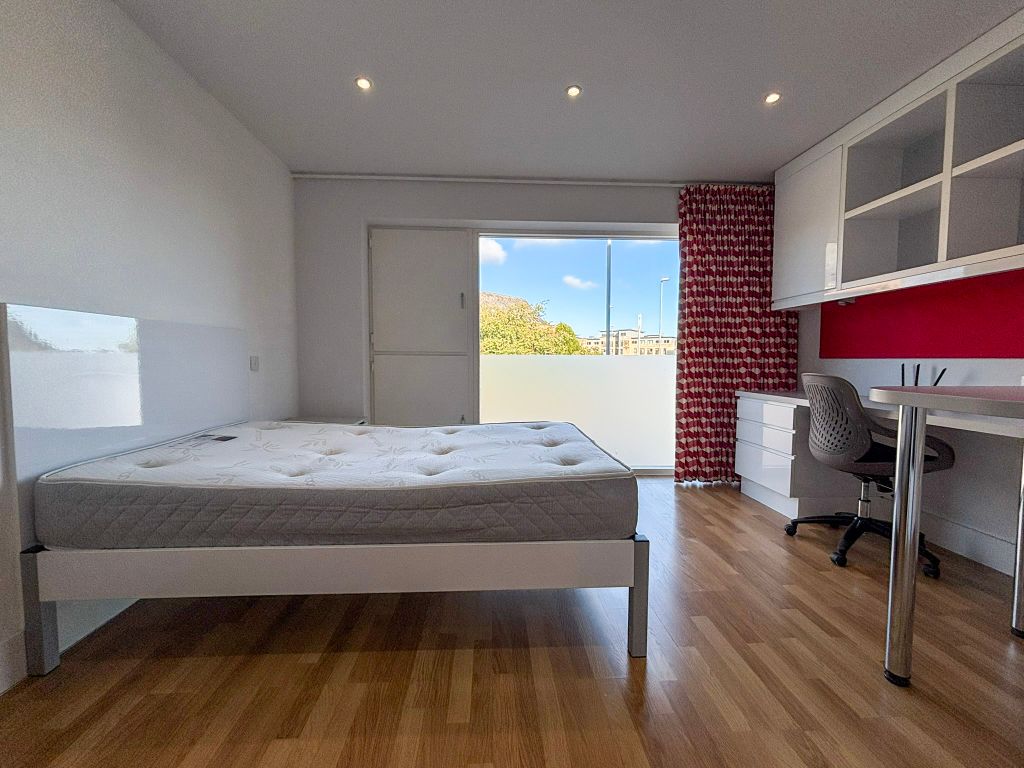 Property photo 2 of 13 Img_3692