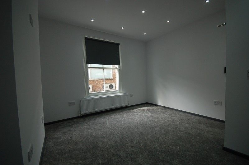 Property photo 2 of 10 2694-Pra12488-10-Raw