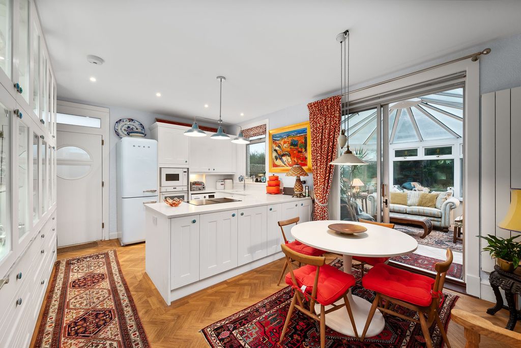 Property photo 3 of 17