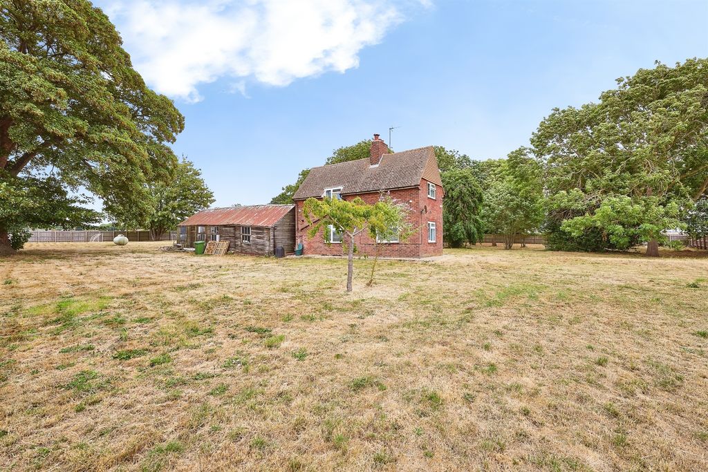 Property photo 3 of 19