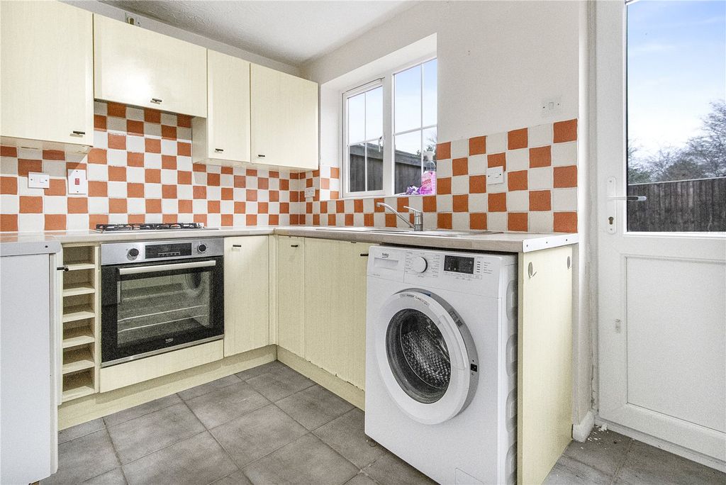 Property photo 2 of 12 Picture No. 24