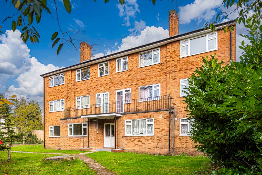 Property photo 1 of 10 2 Woodville Court Ex
