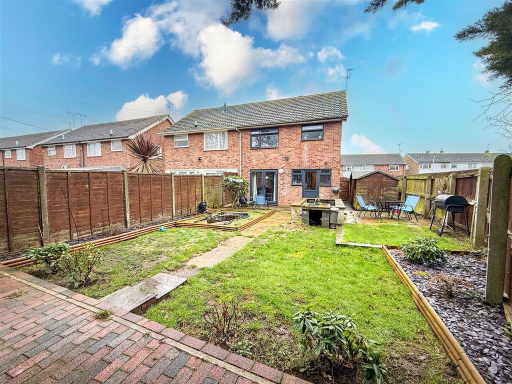 Property photo 2 of 21 Outside - Rear