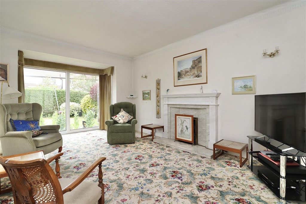 Property photo 2 of 20