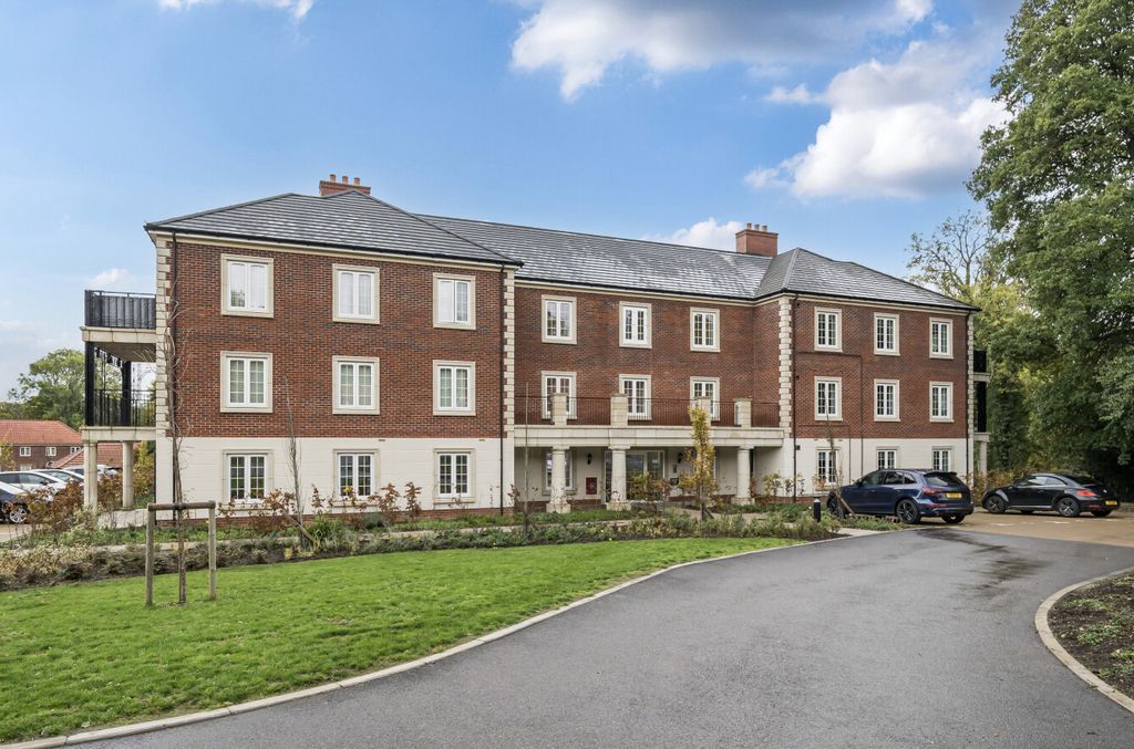 Property photo 1 of 11 1373203-2-69022A4...