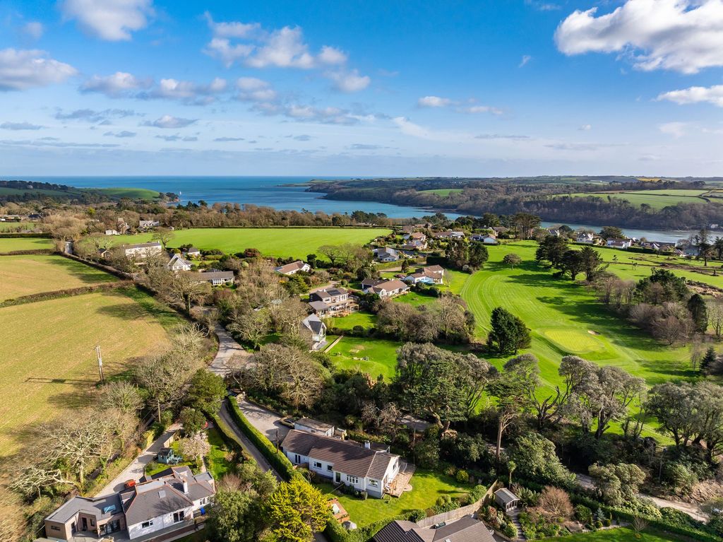 Property photo 1 of 31