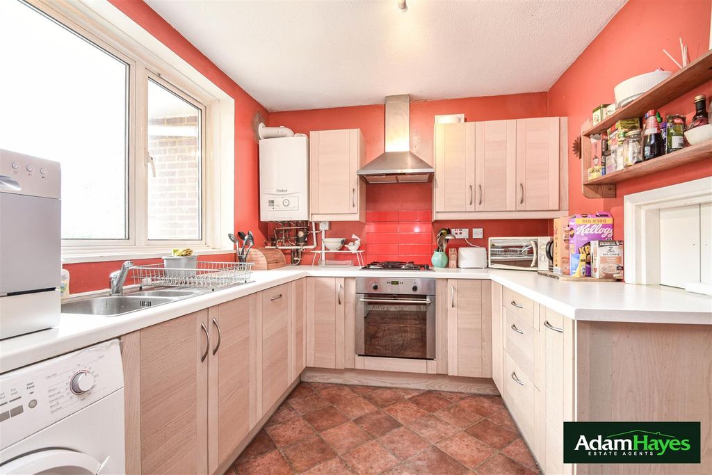Property photo 1 of 6