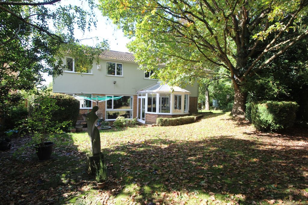 Property photo 2 of 24