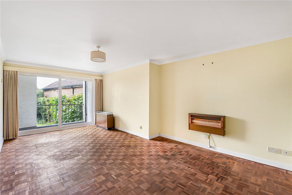 Property photo 3 of 19 Picture No. 15
