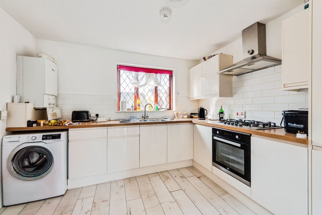 Property photo 2 of 9