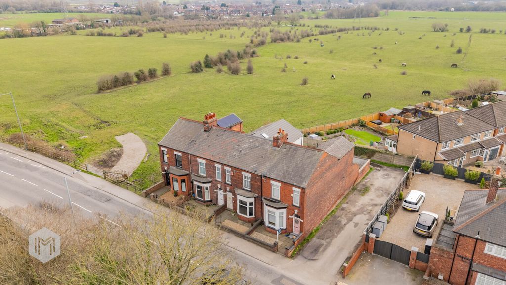 Property photo 2 of 29 Picture No. 30