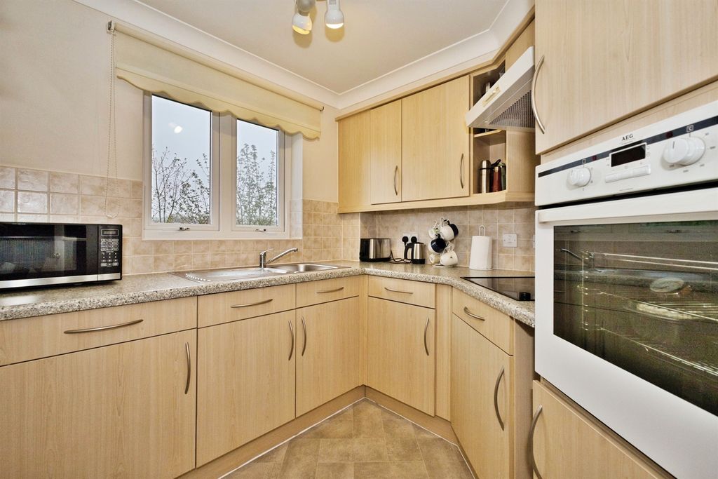 Property photo 3 of 10