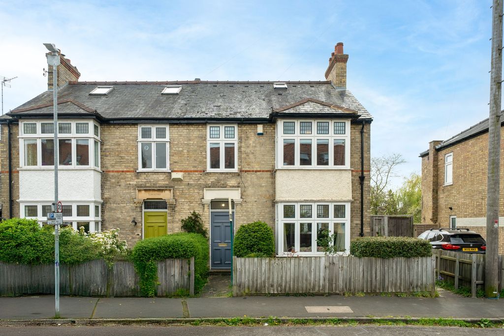 Property photo 1 of 28
