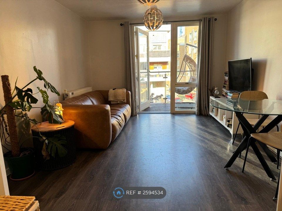 Property photo 2 of 9 Living Area