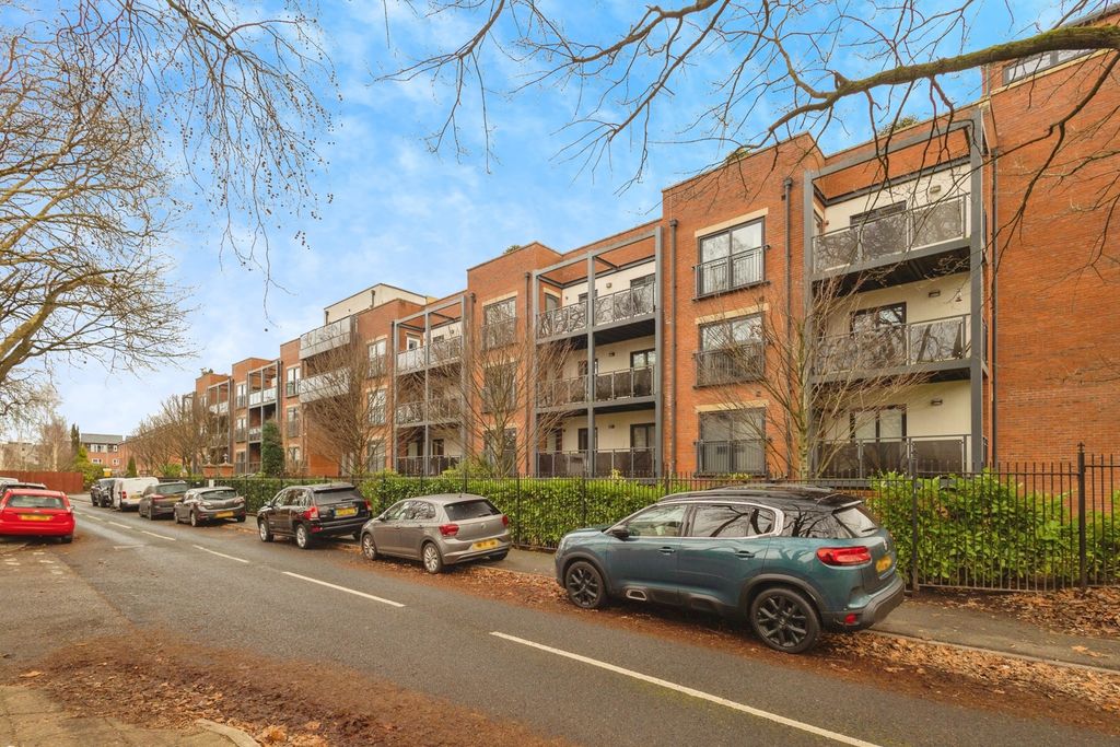 Property photo 1 of 19 Pbox-Img.Jpg