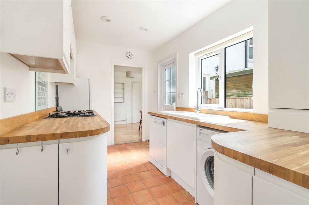 Property photo 3 of 15 Kitchen