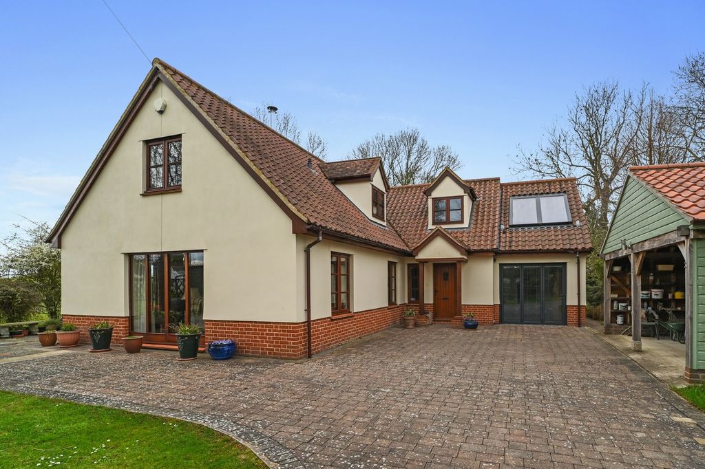 Property photo 1 of 27