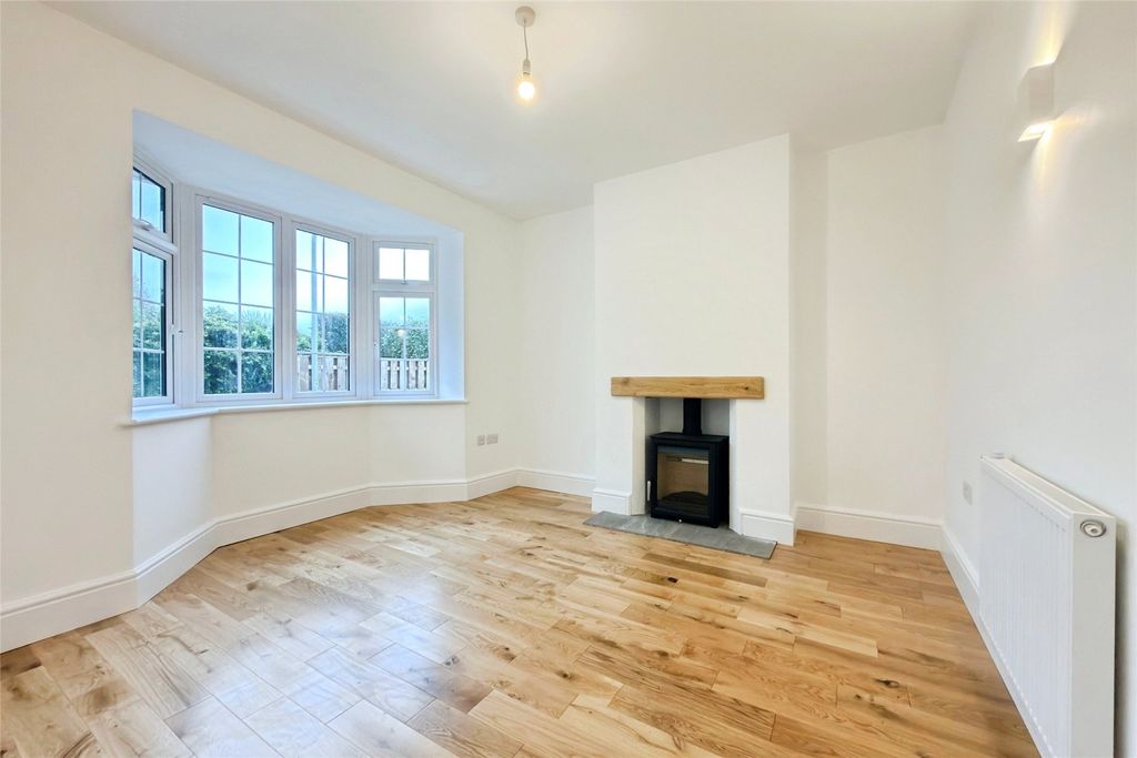 Property photo 3 of 22 Picture No. 24