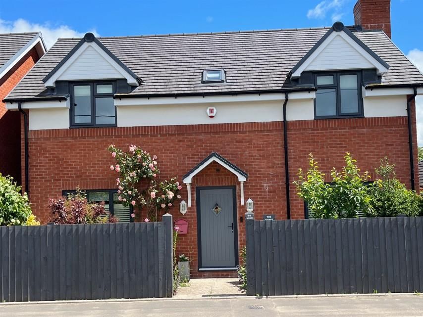 Property photo 1 of 23 Accommodation Comprises