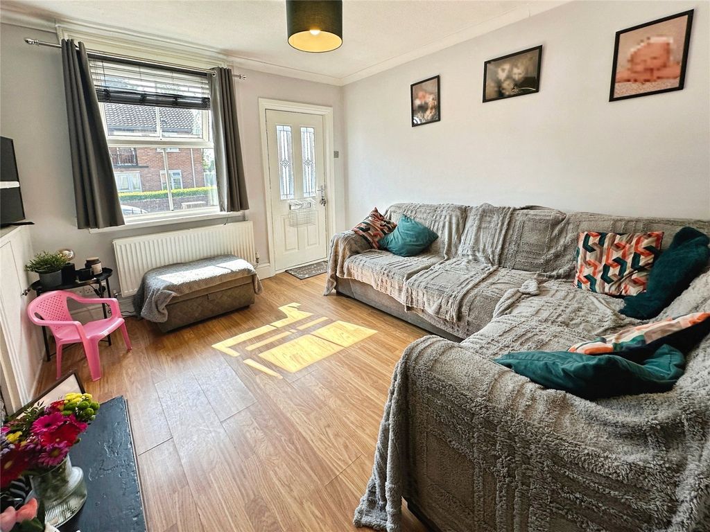 Property photo 2 of 11 Picture No. 25