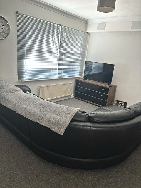 Property photo 2 of 7 Living Room