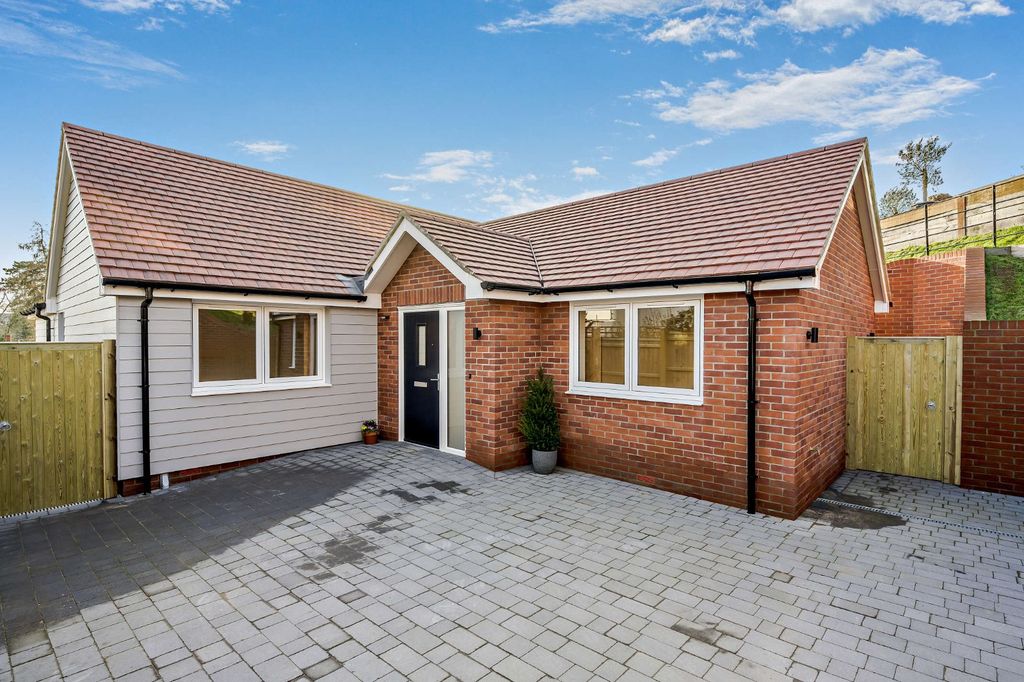 Property photo 1 of 11 Picture No. 01