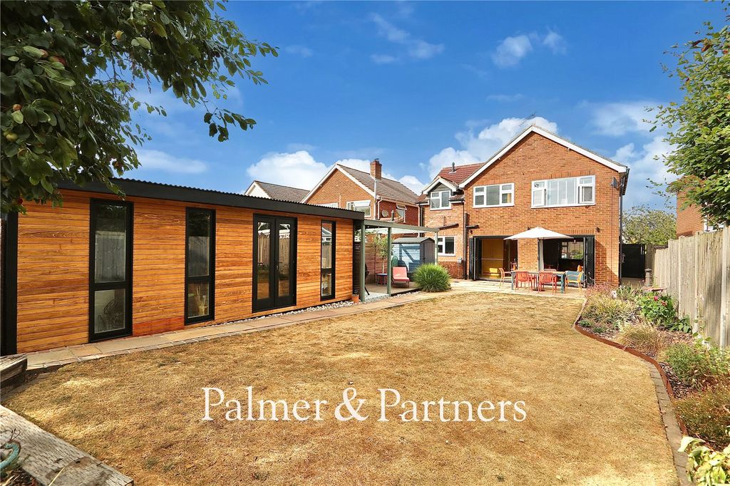 Property photo 3 of 47 Picture No. 04
