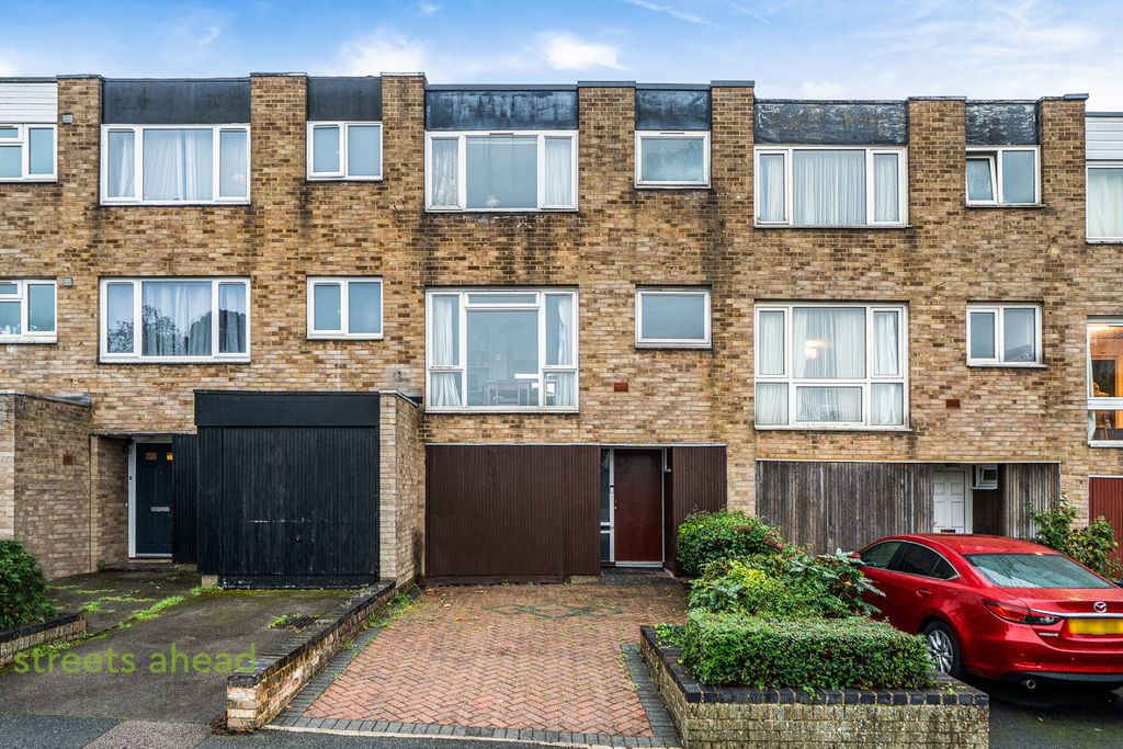 Property photo 1 of 16 E334747F-Aefb-40A...