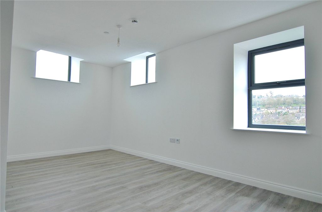 Property photo 3 of 8 Picture No. 01