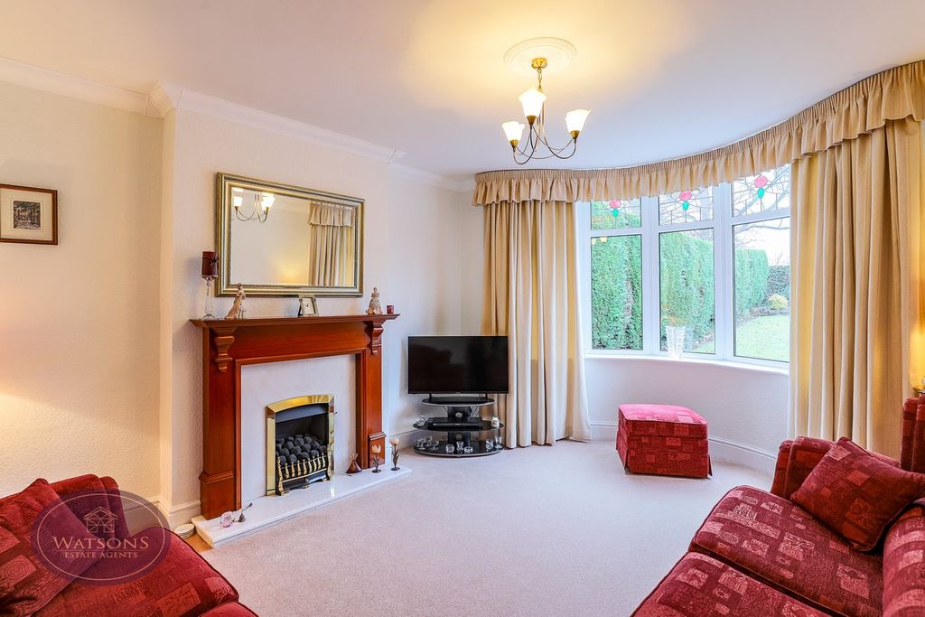 Property photo 2 of 33