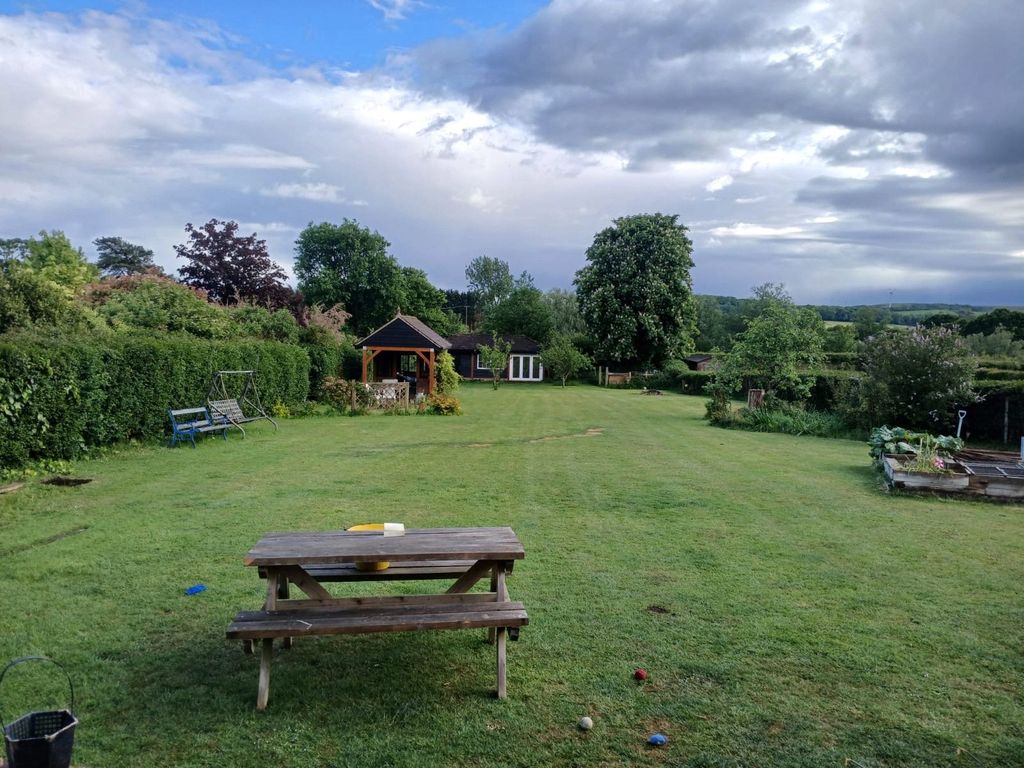 Property photo 2 of 34 Picture No. 70