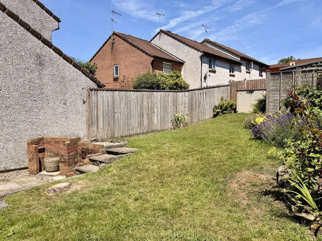 Property photo 3 of 10 Garden