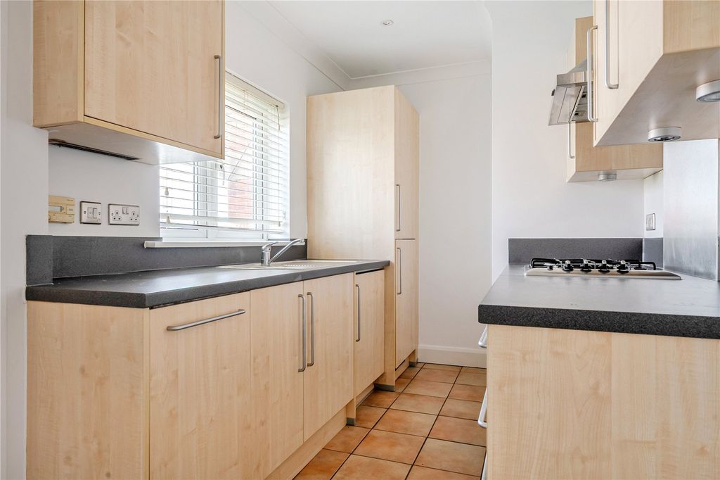 Property photo 3 of 20 Kitchen