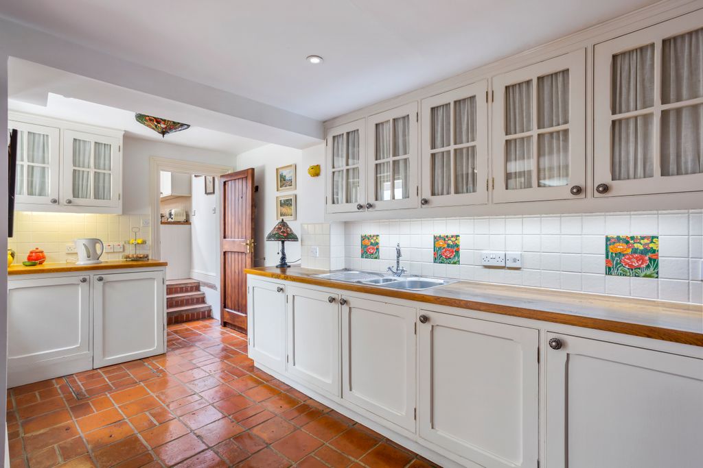 Property photo 2 of 21