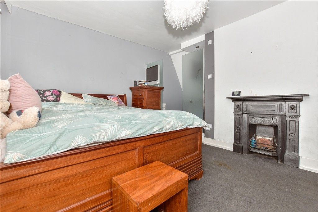 Property photo 1 of 10 Bedroom 1