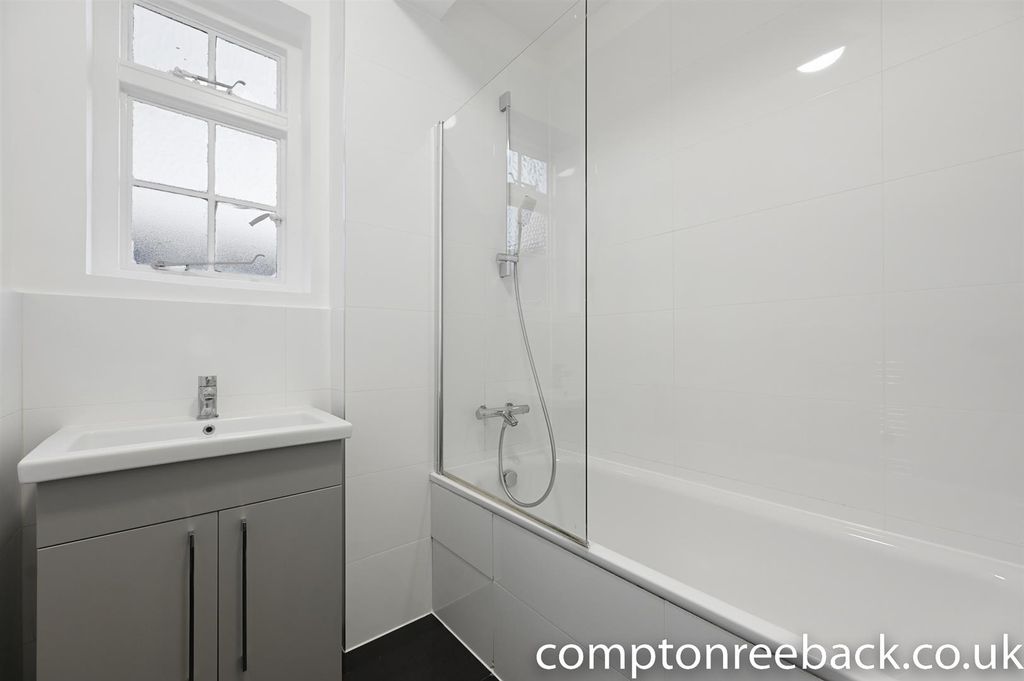 Property photo 1 of 8 Cr - 38 Florence Court - Bathroom3 (1).Jpg