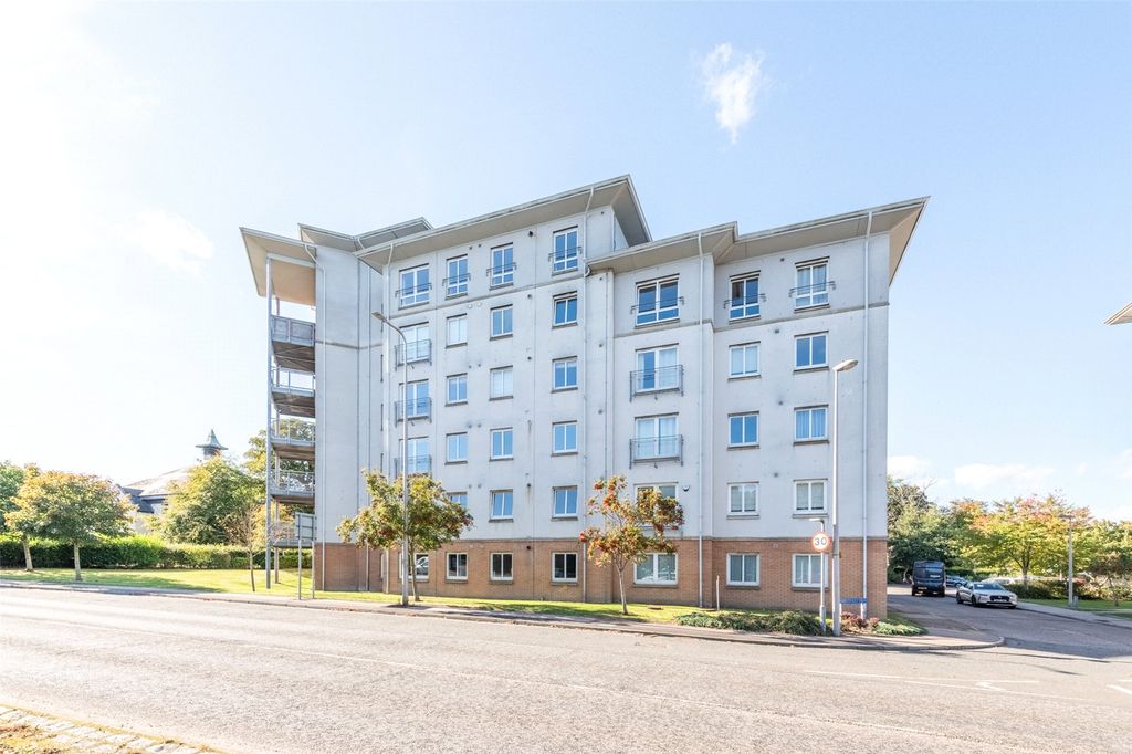 Property photo 1 of 24 Midstocket View