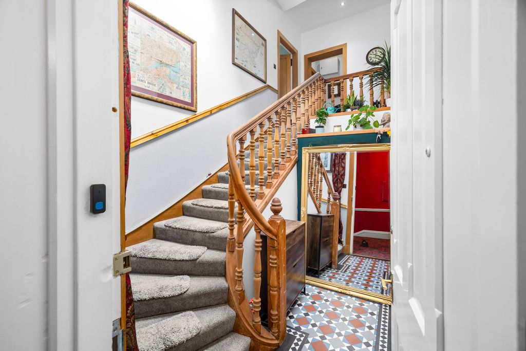 Property photo 2 of 27 Property Image 2