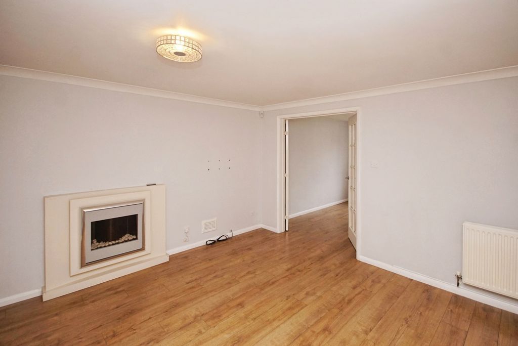 Property photo 3 of 17 Photo