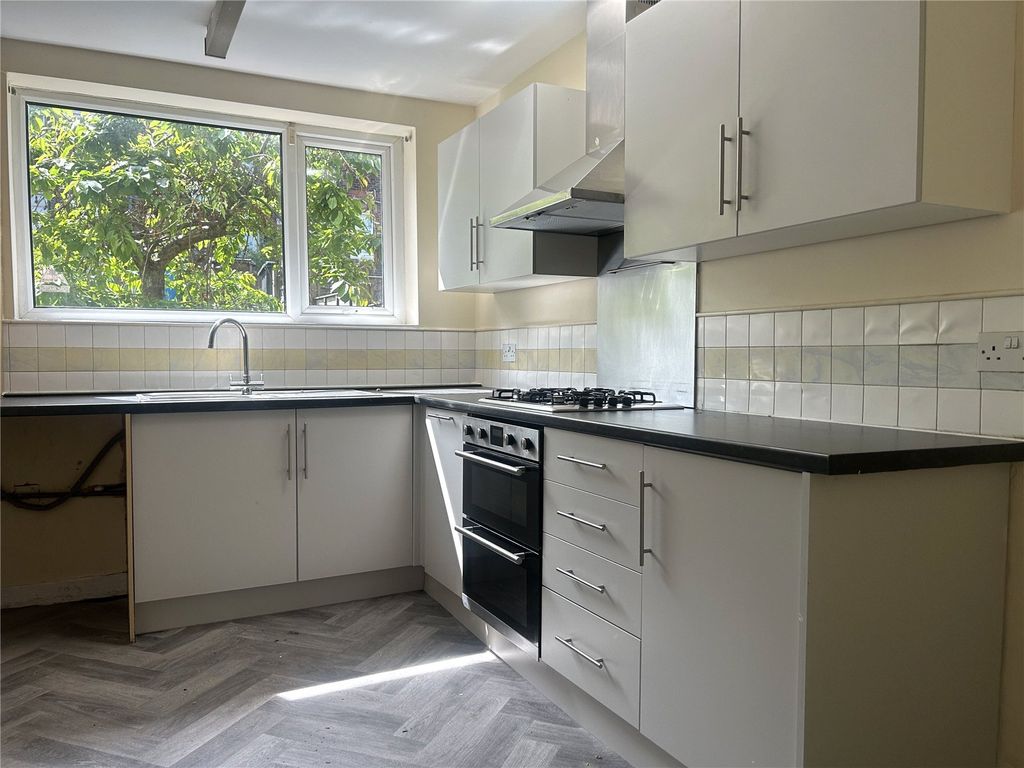 Property photo 2 of 14 Kitchen