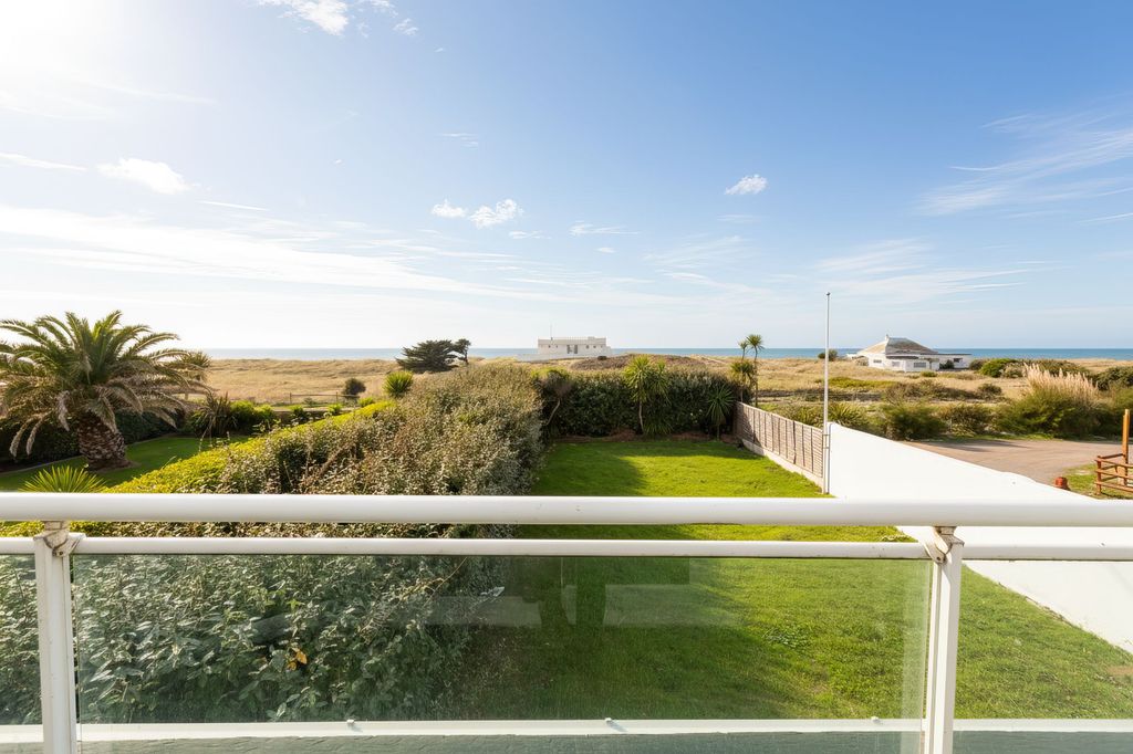 Property photo 3 of 35