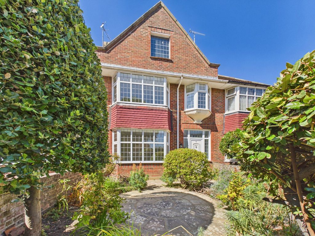 Property photo 1 of 23