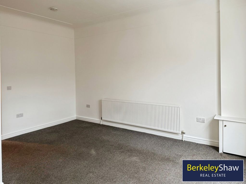 Property photo 3 of 6 Pbox-Img.Jpeg