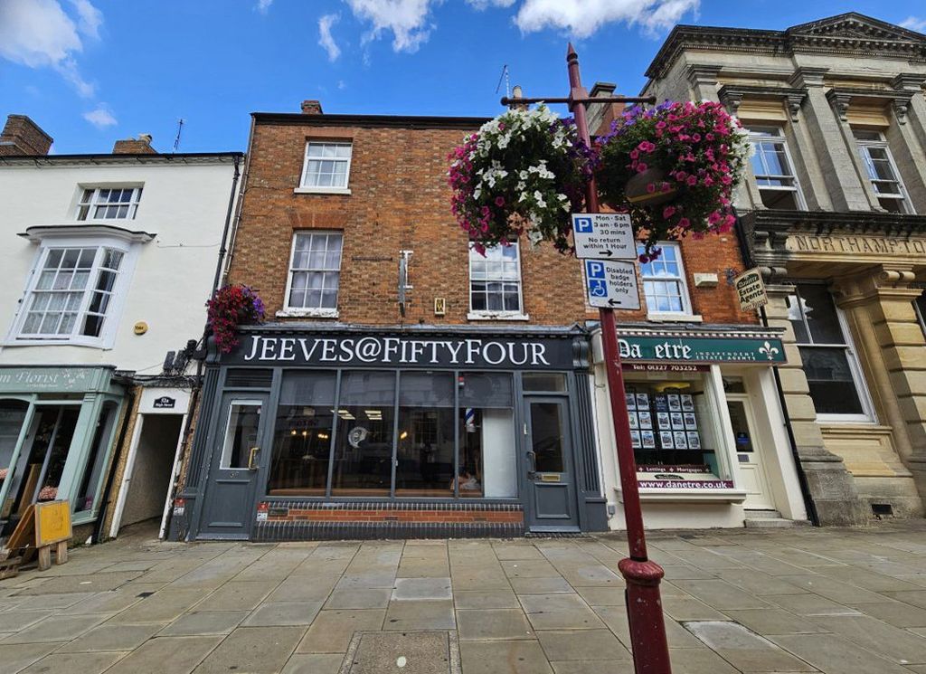 Property photo 1 of 6