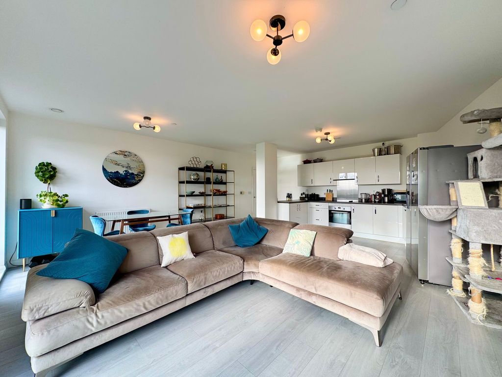 Property photo 1 of 16 Open Plan Lounge/Kitchen/Dining Area