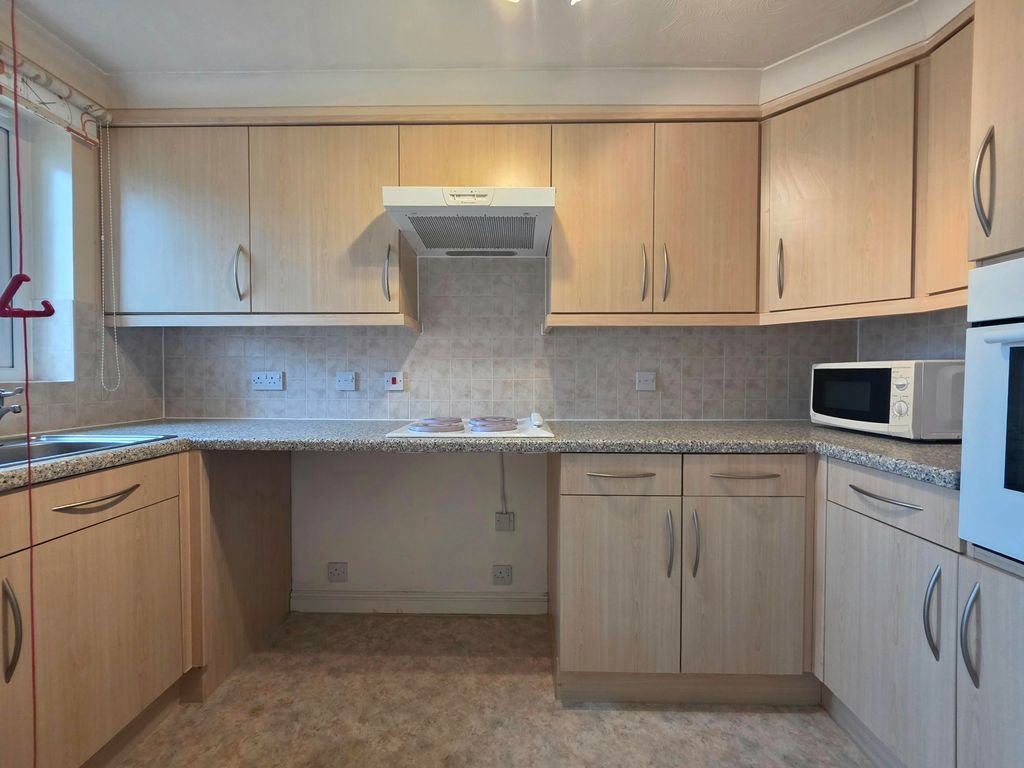Property photo 2 of 6
